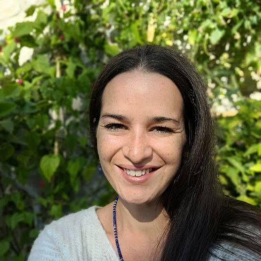 Photo de Elise Aluna, voyant spécialisé en Astrologie, Médiumnité, Voyance